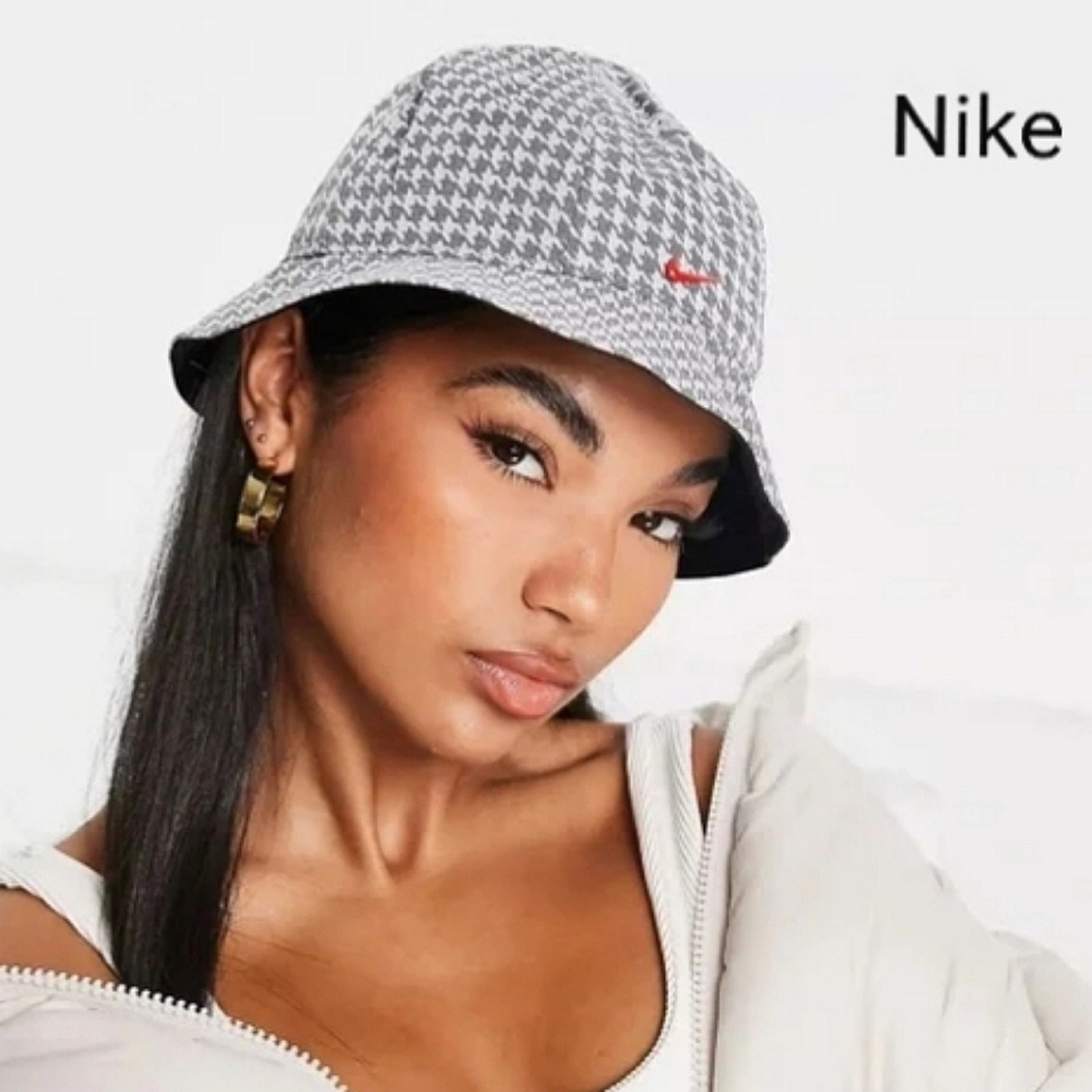 Nike Women's Icon Clash Houndstooth Bucket Hat